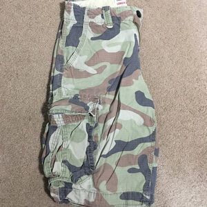 American eagle camp cargo shorts